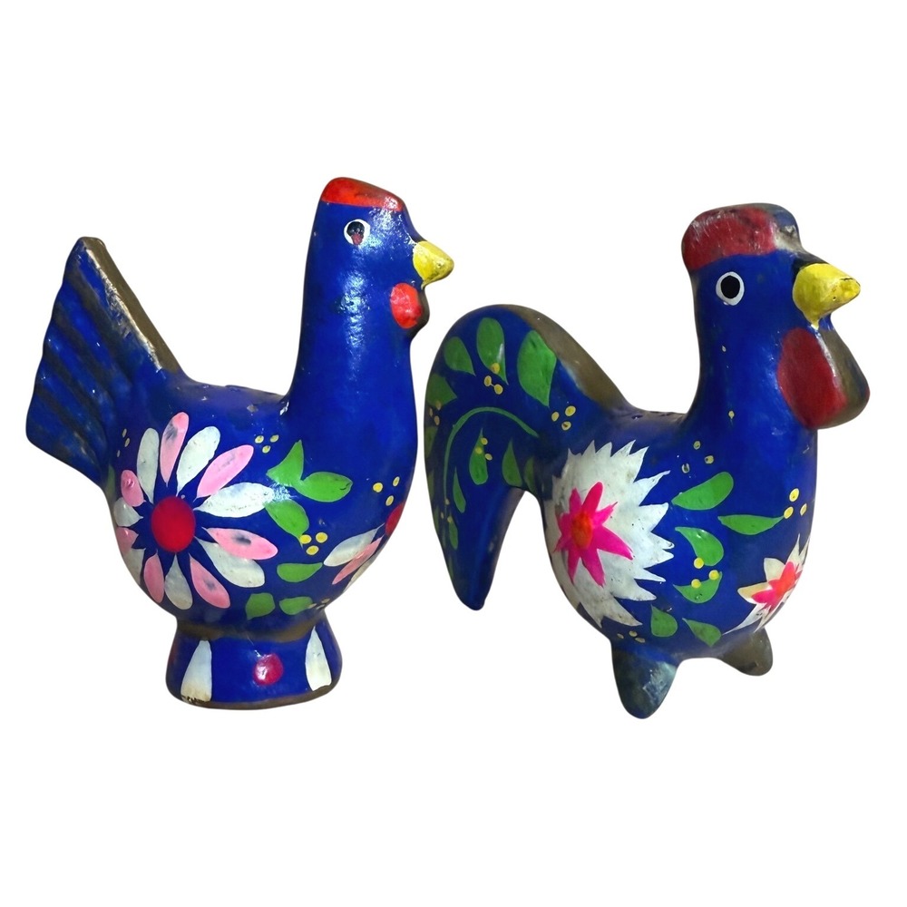 Vintage Mexican Folk Art Pottery Rooster Hen Salt Pepper Shakers‎ Blue Floral
